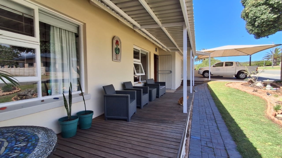 3 Bedroom Property for Sale in Stilbaai Wes Western Cape